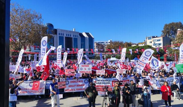 Binler, 'Kademeli Emeklilik' Talebiyle Kartal’da Buluştu: "2 gün için 17 yıl kaybettim"