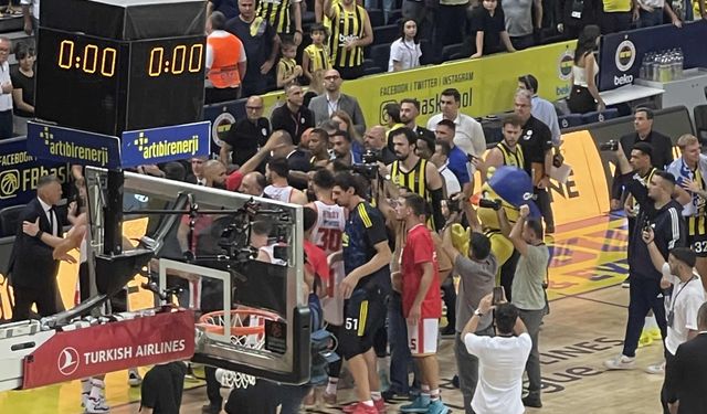 Kadıköy’de Fenerbahçe Beko-Olympiakos maçı sonrası gerginlik