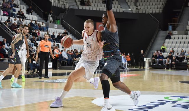 Avrupa’da Arslan kesilen Manisa Basket evinde kuzu çevirmeye dönüşmeyi sürdürüyor: 67-74