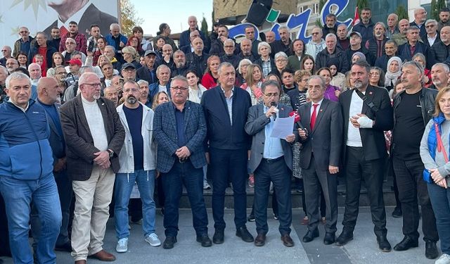 Rize’de CHP’lilerden Ahmet Özer için protesto eylemi