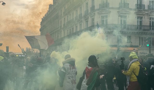 Sarı Yelekliler, 6. yılında yeniden Paris sokaklarında