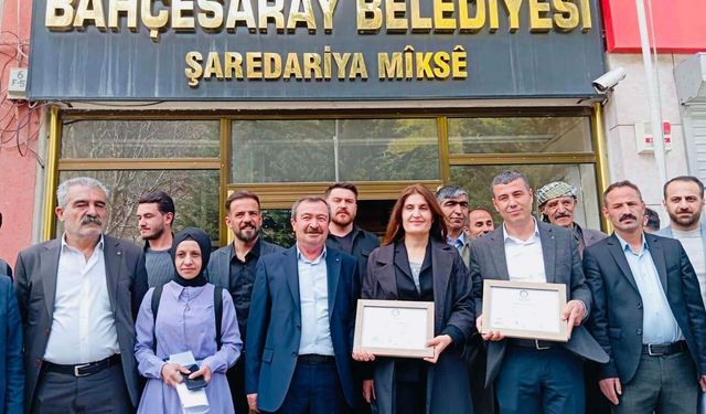 Bahçesaray Belediye Eş Başkanı Ayvaz Hazır'a 3 yıl 11 ay hapis cezası