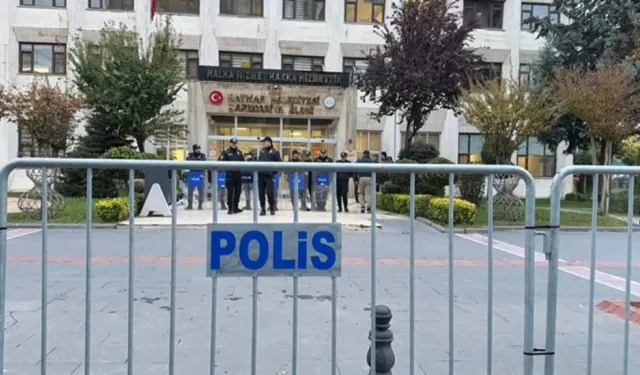 Kutevi: Kayyımın ilk icraatı, belediyenin sitesinden Kürtçeyi kaldırmak oldu