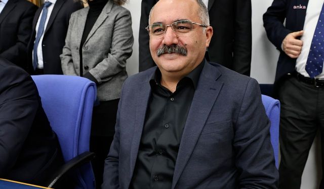 Öztürk: Filistin için gözyaşı dökerken cebinize savaş için gönderilen petrolden dolar kazanmanın etik açıklaması olamaz