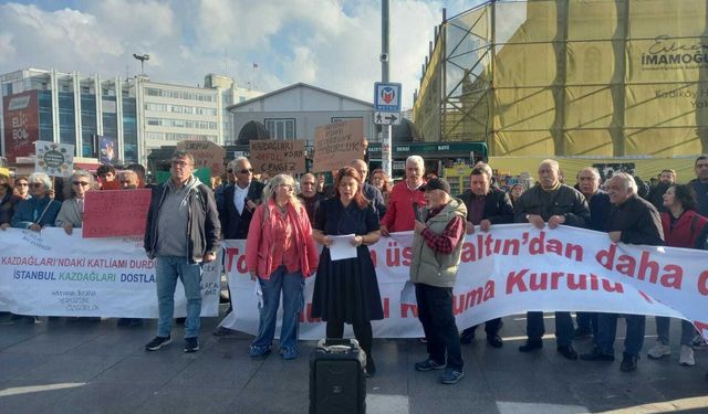 Kadıköy'de altın maden protestosu: Kaz Dağları'nda kesilen tüm Türkiye’nin nefesidir