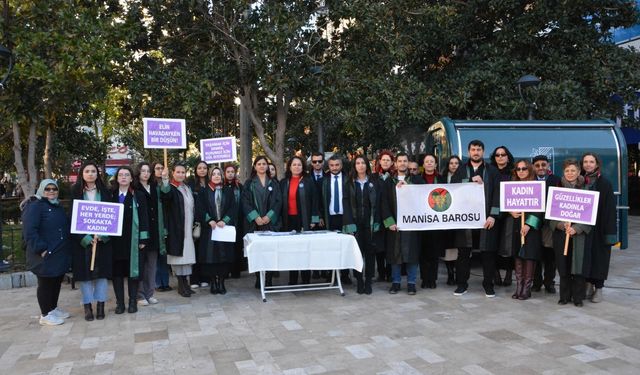 Manisalı hukukçulardan ‘Kadına Şiddeti Durdurun’ eylemi