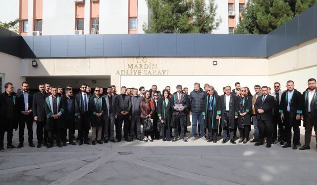 Mardin’de avukatların silahlı saldırıya uğraması protesto edildi