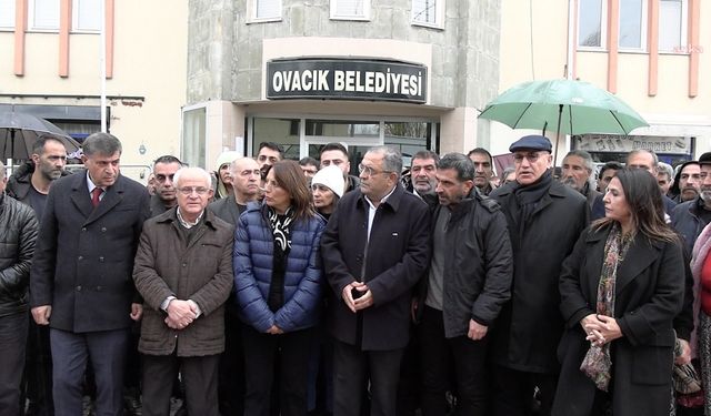 CHP Heyeti, kayyum atanan Ovacık'ta: Bunun adı siyasi darbedir