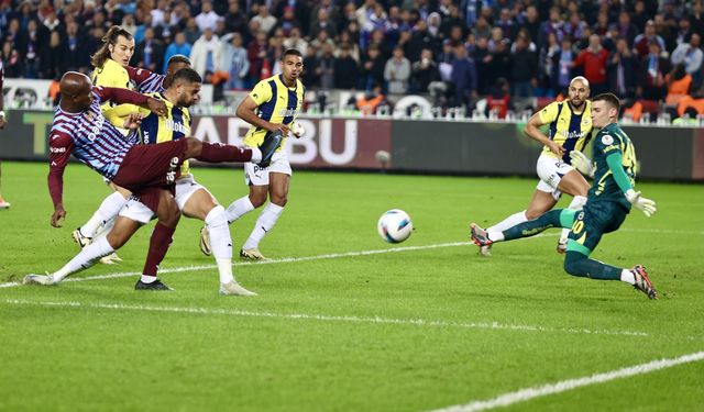 Nefes kesen maçı Fenerbahçe son saniyelerde attığı golle 3-2 kazandı