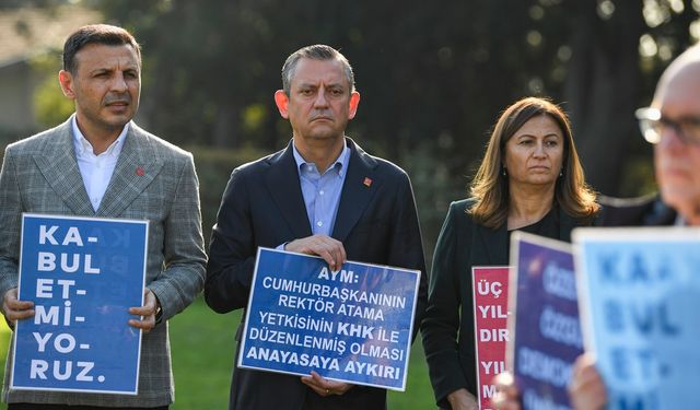 Özgür Özel, Boğaziçi Üniversitesi'nde devam eden direnişi ziyaret etti