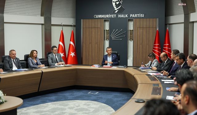 CHP MYK 2025 bütçesi ve asgari ücret gündemleriyle toplandı