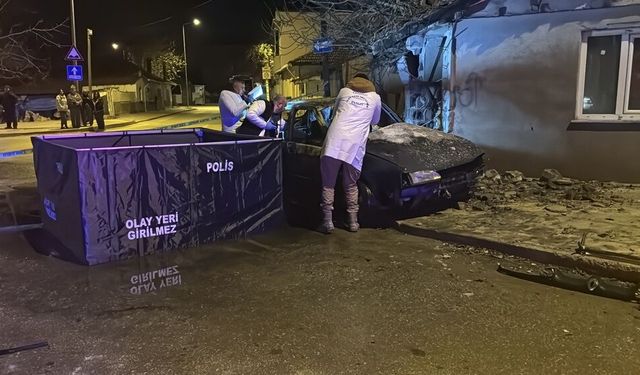 Edirne'de yanan otomobildeki 4 kişi yaşamını yitirdi