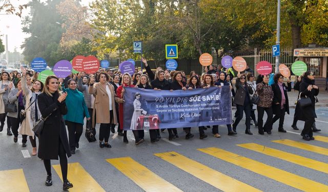 İzmir’in “seçilmiş kadınları” sahada