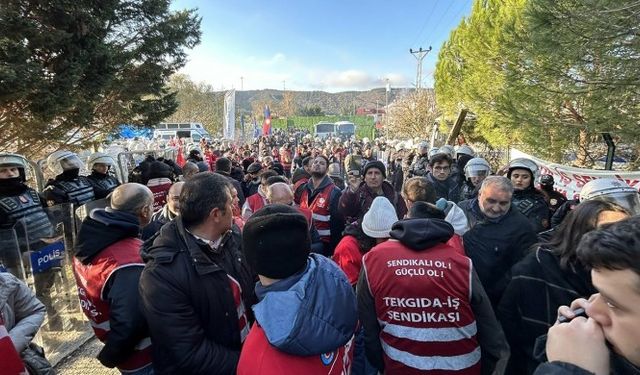 Ankara’ya yürümek isteyen Polonez işçileri gözaltına alındı