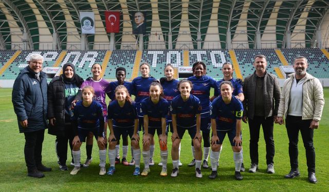 Kömür diyarı Soma’nın Zaferspor’u kadınlar liginde yeniden lider koltuğunda