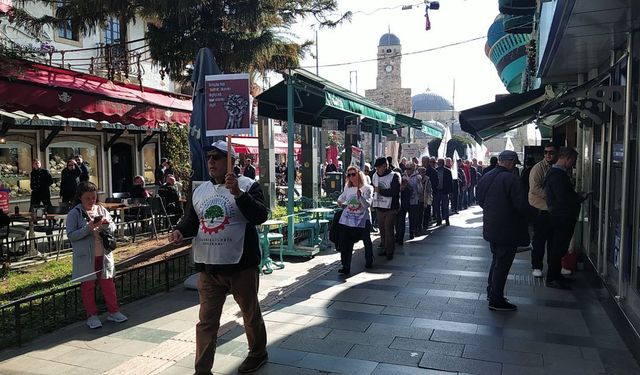 Emekliler Antalya’da sokağa çıktı: Ya insanca yaşayacağız, ya da meydanları ısıtacağız