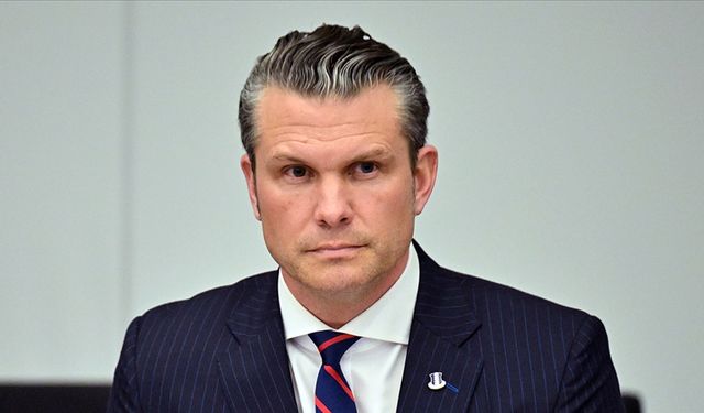 ABD Savunma Bakanı Hegseth, Kovid-19 aşısı olmayan personelin göreve iadeleri için genelge imzaladı