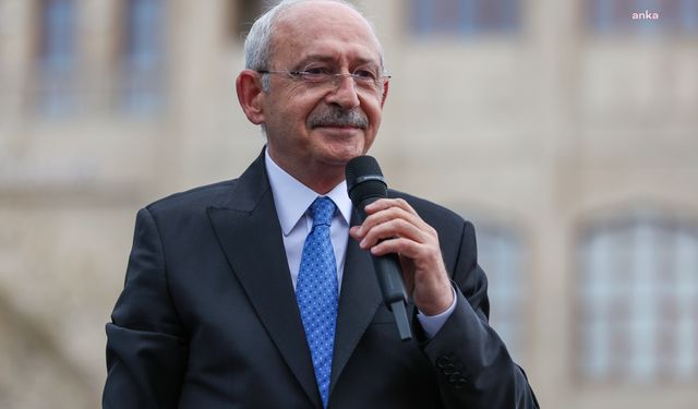 Kemal Kılıçdaroğlu Olağanüstü Kurultay kararı alan parti yönetimini tebrik etti