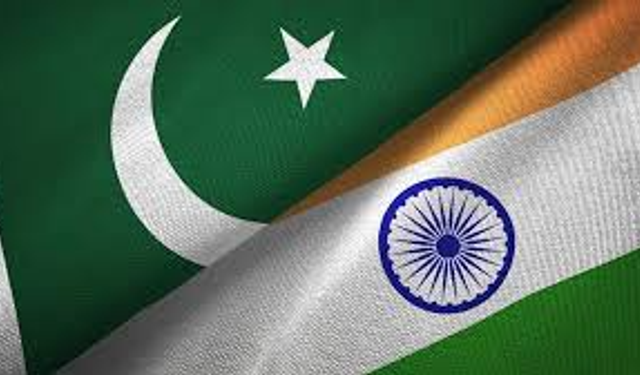 Hindistan, Pahalgam saldırısı sonrası Pakistan vatandaşlarına bütün vize hizmetlerini iptal etti