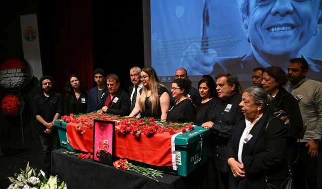 Yönetmen Ali Özgentürk, Adana'da son yolculuğuna uğurlandı