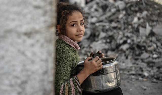 Gazze İnsani Yardım Vakfı, yardım dağıtımını geçici olarak durdurdu
