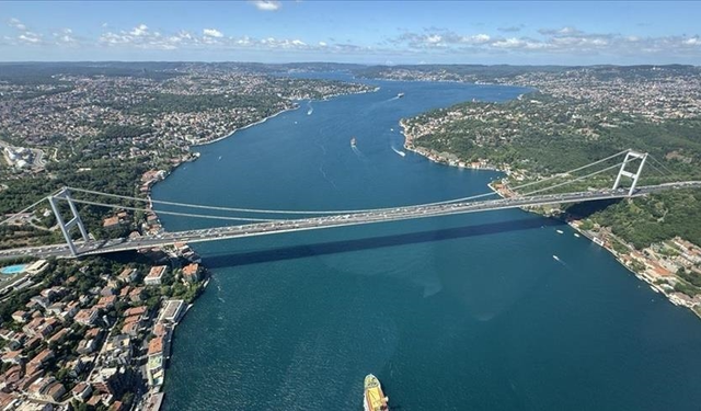 İstanbul Boğazı'nda gemi trafiği çift yönlü kapatıldı
