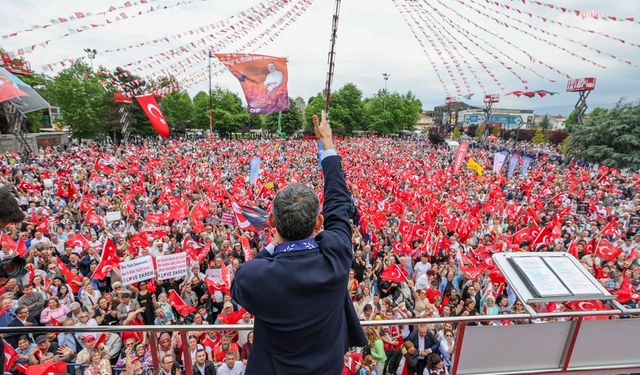 Özgür Özel: Erdoğan, 19 Mart sonrası yaptığı darbeyle artık Cumhurbaşkanı değil cunta başkanıdır
