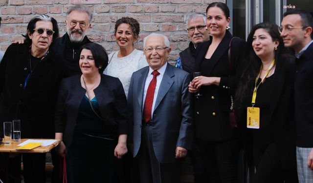 Frankfurt Türk Tiyatro Festivali açılış töreniyle perdelerini açtı