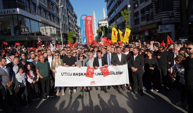 Avcılar, gözaltındaki başkanları için yürüdü