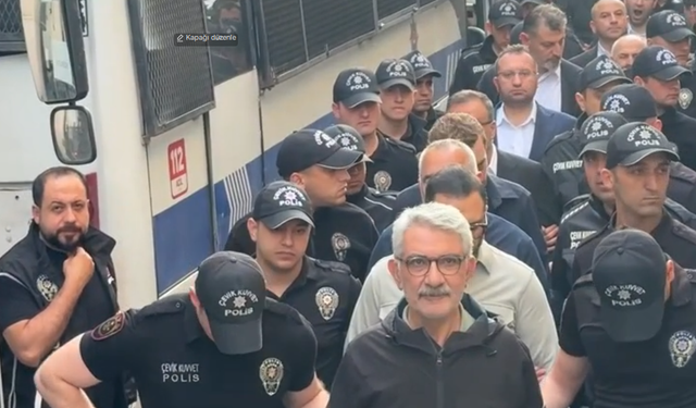 CHP'den belediye başkanlarının hastaneye sevk görüntülerine tepki