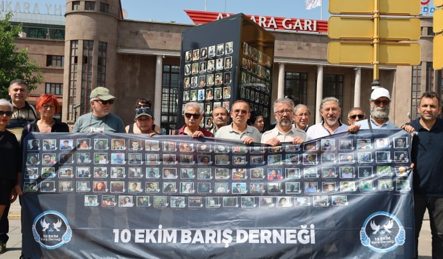 Gar Katliamı'nda hayatını kaybedenler anıldı