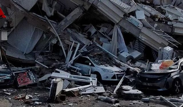 43 kişinin hayatını kaybettiği Selim Köse apartmanı davasında, Savcı bir görüş göstermeden mahkemeyi terk etti