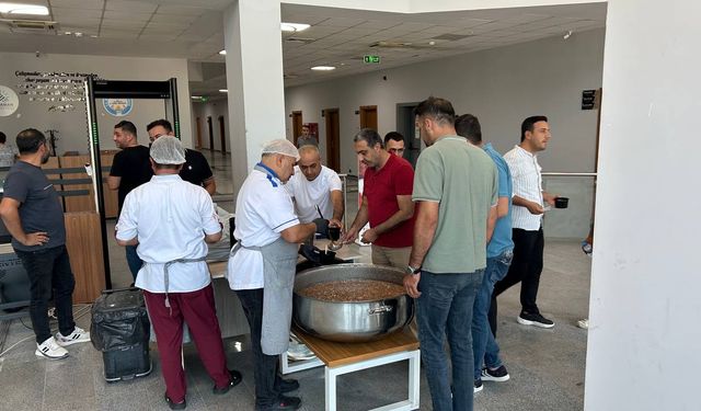Adıyamanlı esnaf: Aşuremizi Başkanımızla (Tutdere) yemek isterdik