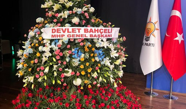 Bahçeli, AKP'nin kuruluş yıl dönümü için 1071 gül gönderdi
