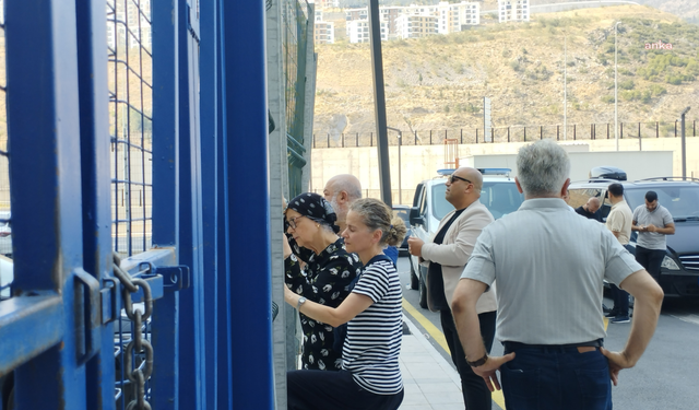 Murat Çalık yeniden cezaevine sevk edildi, oğlunu göremeyen anne Gülümser Çalık fenalık geçirdi