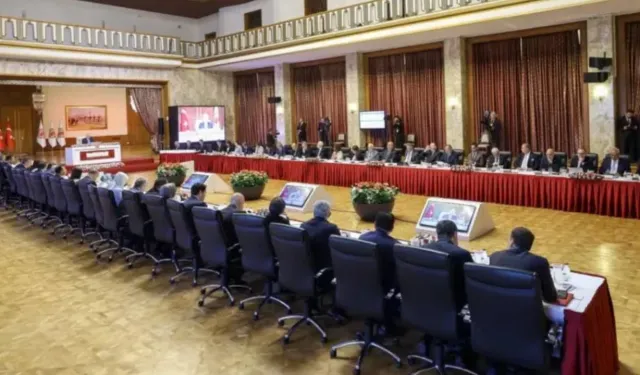 MİT Başkanı, Genelkurmay Başkanı ve Savunma Bakanı da komisyona davet edildi
