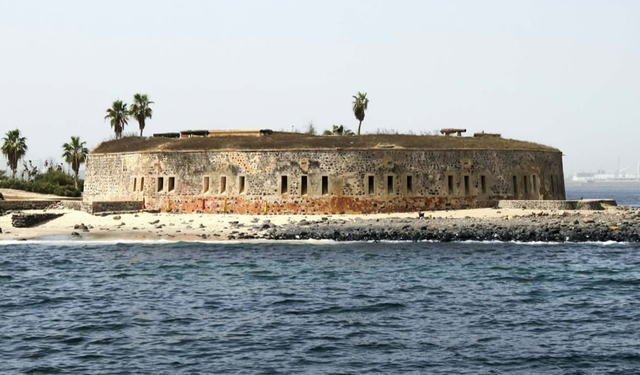 Köleliğin kalbi: Senegal'deki Goree Adası