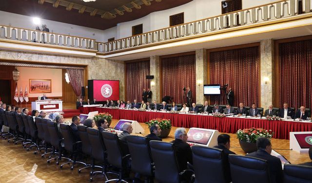 Süreç komisyonu üçüncü toplantısında: AKP’nin çözüme yönelik teklifi açıklanmalı