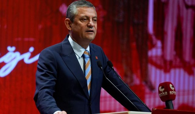 Özgür Özel'den 10 Kasım mesajı: Her şey onunla başladı, arkasındaki halkla sürecek