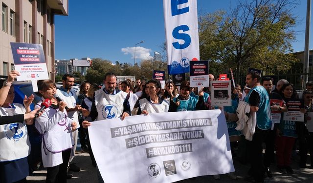 SES'ten 'sağlıkta şiddet' protestosu: Suçlu sağlık emekçileri değil, bu çarpık sistemin planlayıcısı, sahipleridir!