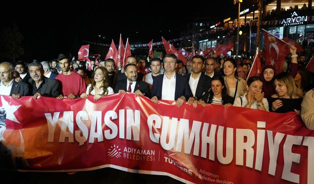 Adıyaman’da 29 Ekim Cumhuriyet Bayramı kutlaması, kortej ve konserle başladı