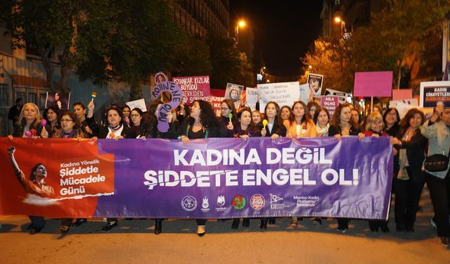 Manisa'da 25 Kasım Kadına Yönelik Şiddetle Mücadele Günü'nde "Kadına değil şiddete engel ol" çağrısı