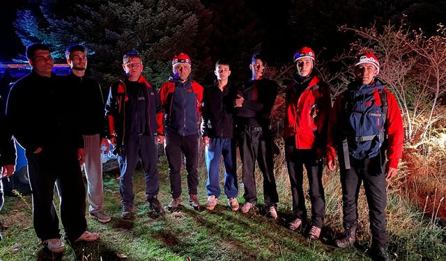 Uludağ'da ormanda kaybolan 4 genç bulundu