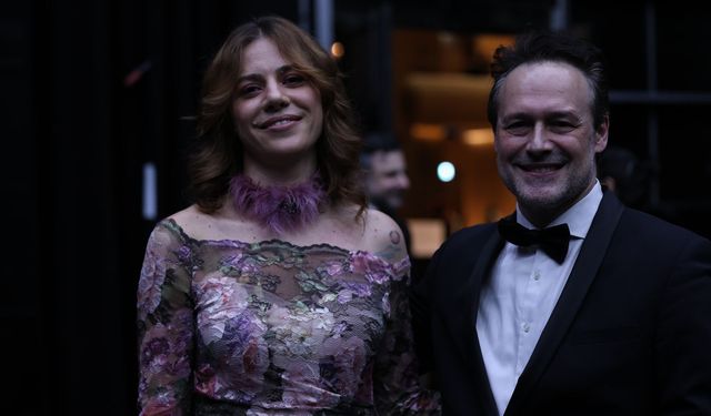 Mezzosoprano Deniz Uzun, İDSO ile AKM'de konser verdi