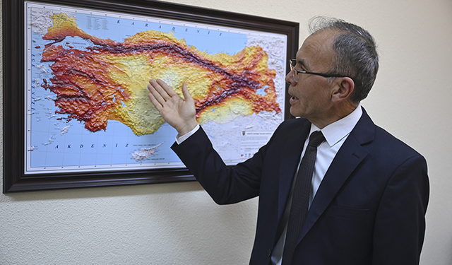 Özmen: Sındırgı üç aydır 'olağanüstü deprem fırtınası' yaşıyor