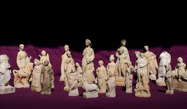 Myra'nın 2100 yıllık terrakotta heykelcikleri sergide ilk kez ziyaretçiyle buluşuyor