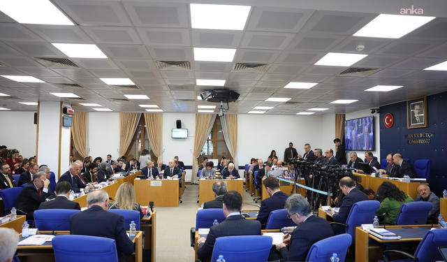 2026 bütçesi Plan ve Bütçe Komisyonu'nda Akça: Artık 90'ların çizgi filmleri yeni çetelere isim vermek için yetmiyor