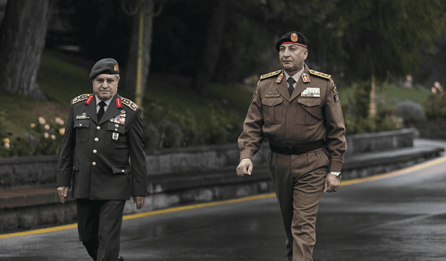 Ankara'dan Libya'ya havalanan Libya Genelkurmay Başkanı'nda bulunduğu uçağın düşme anı kameralarda