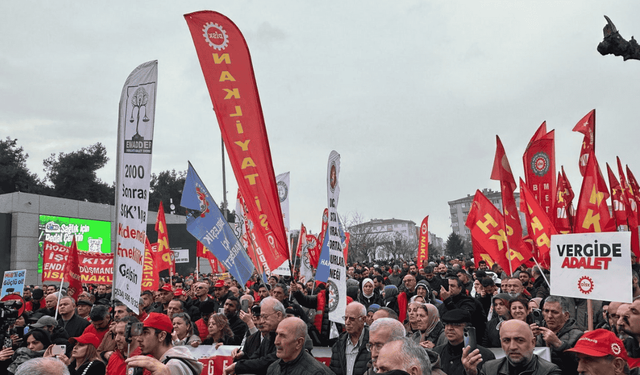 DİSK’in Ankara yürüyüşünde ilk durak Gebze: Patronundan daha çok vergi veren işçiler ülkesi olduk