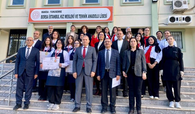 Damak tadında 42 ülkeyi geri bıraktılar, Manisa’ya şampiyon döndüler